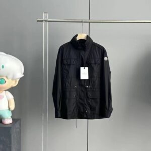 몽클레어 아그드(Agde) 숏 자켓