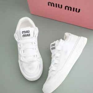 미우미우 [MIU MIU] 여성 가죽 스니커즈