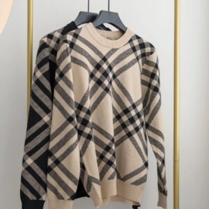 버버리 [BURBERRY] 사선체크 라운드 니트