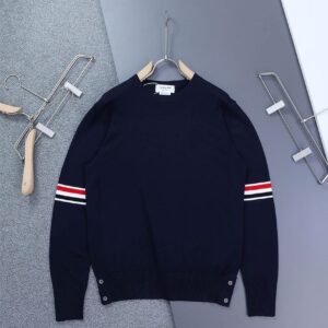 톰브라운 밀라노 스티치 암밴드 라운드 니트 (밀라노 암밴드)