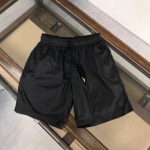 몽클레어 신상 블랙 패치로고 하프팬츠