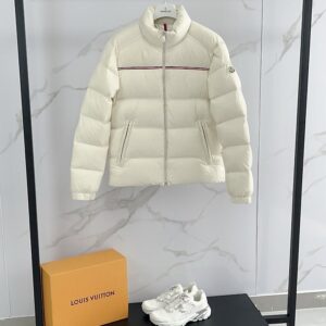몽클레어 부바크 다운 자켓