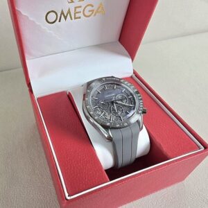 오메가 OMG002 스피드마스터 다크 사이드 오브 더 문 44mm