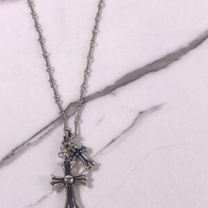 크롬하츠 더블 크로스 펜던트 목걸이 (블루 사파이어 세팅)
