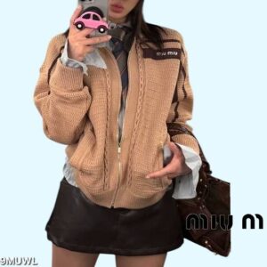 미우미우 크로쉐 집업