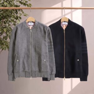 톰브라운 [Thom Browne] 밀라노 수입최고급 블루종 4바 신상입고