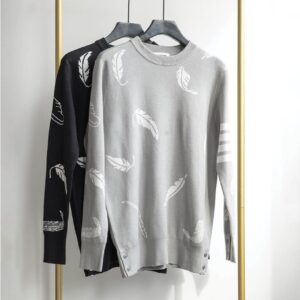 톰브라운 [Thom Browne] 페더 인타르시아 릴렉스 핏 크루넥 풀오버 스웨터
