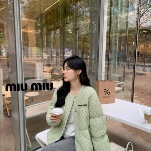 미우미우 소프트 퀼팅 패딩 점퍼
