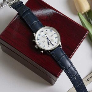 IWC 포르투기저 크로노그래프 레더 스트랩 워치